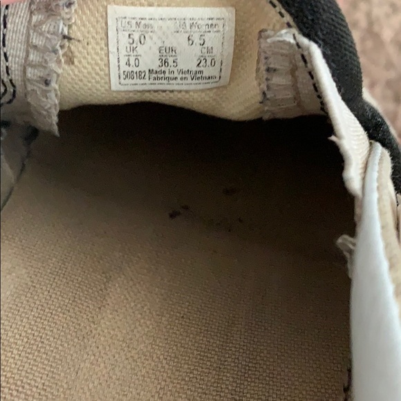 Vans - Picture 3 of 3